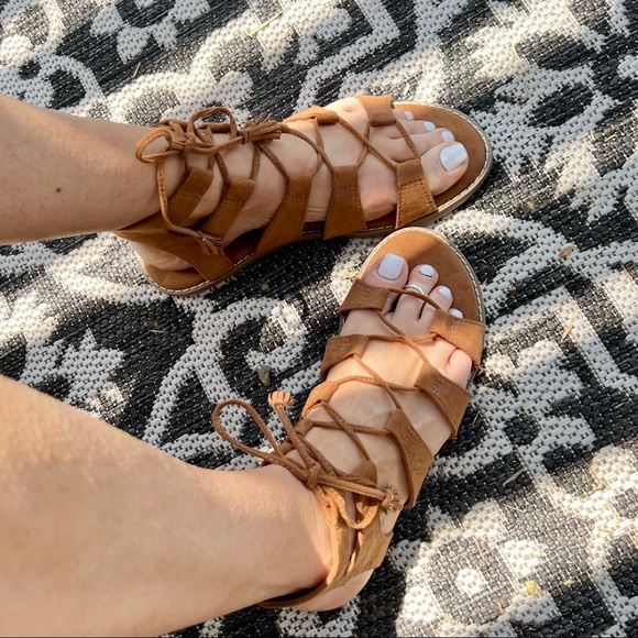 NWOT* OLD NAVY Lace-Up Gladiator Sandals in Cognac - Picture 5 of 14